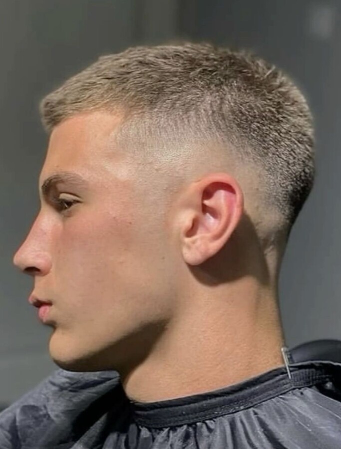 Coupe courte homme texturée