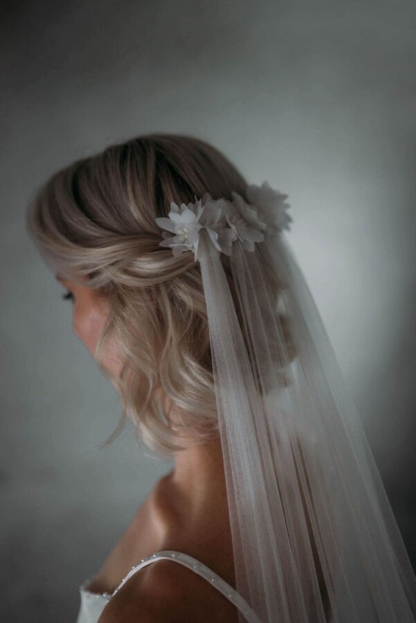 coiffure de mariage cheveux courts