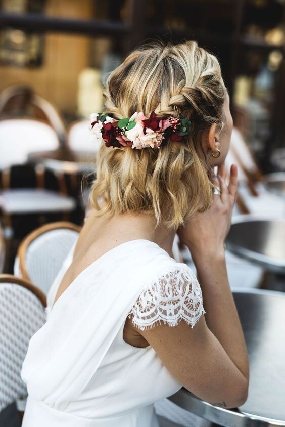 Couronne de fleurs cheveux courts
