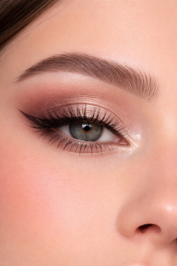 maquillage naturel yeux incontournables