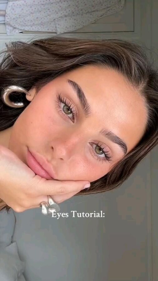 Techniques de maquillage naturel pour illuminer le regard : astuces et conseils